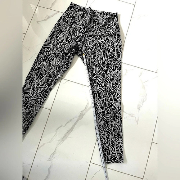 Lululemon/Wunder Under Full on Luxtreme/ See measurements/🔥FREE LULU BAG🔥 - Picture 13 of 14